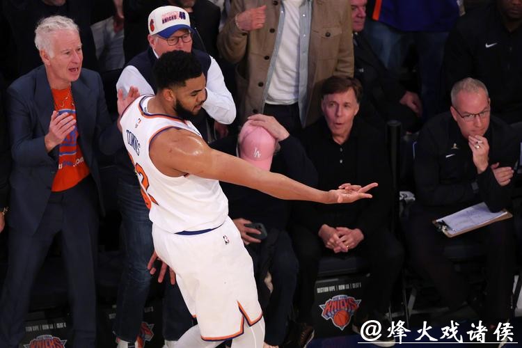 唐斯32+20尼克斯大胜森林狼 开拓者险胜掘金