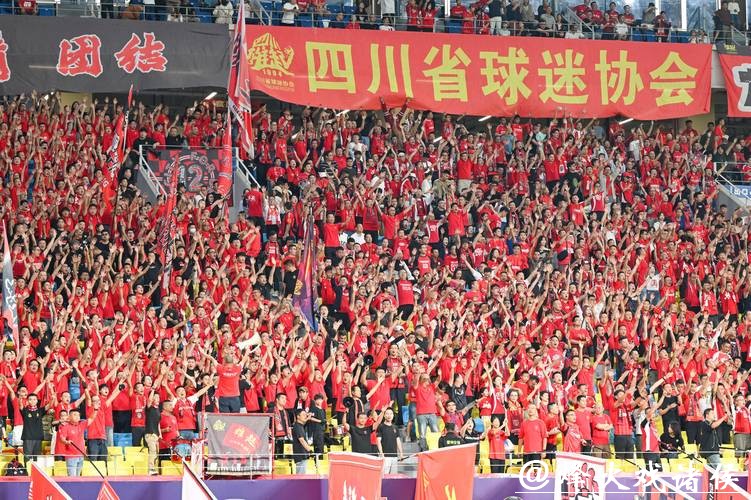 成都蓉城、上海申花纷纷落败，中超三骏要在春节前夕给全国球迷添堵？